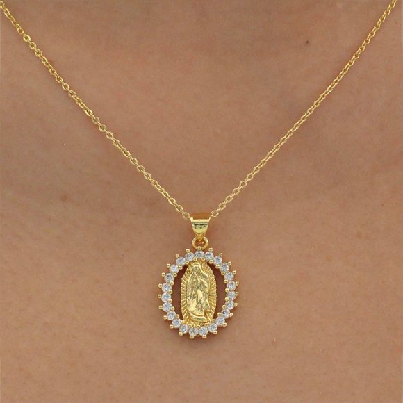 Elegant Virgin Mary 18k Gold Plated Necklace - Picture 1 of 3